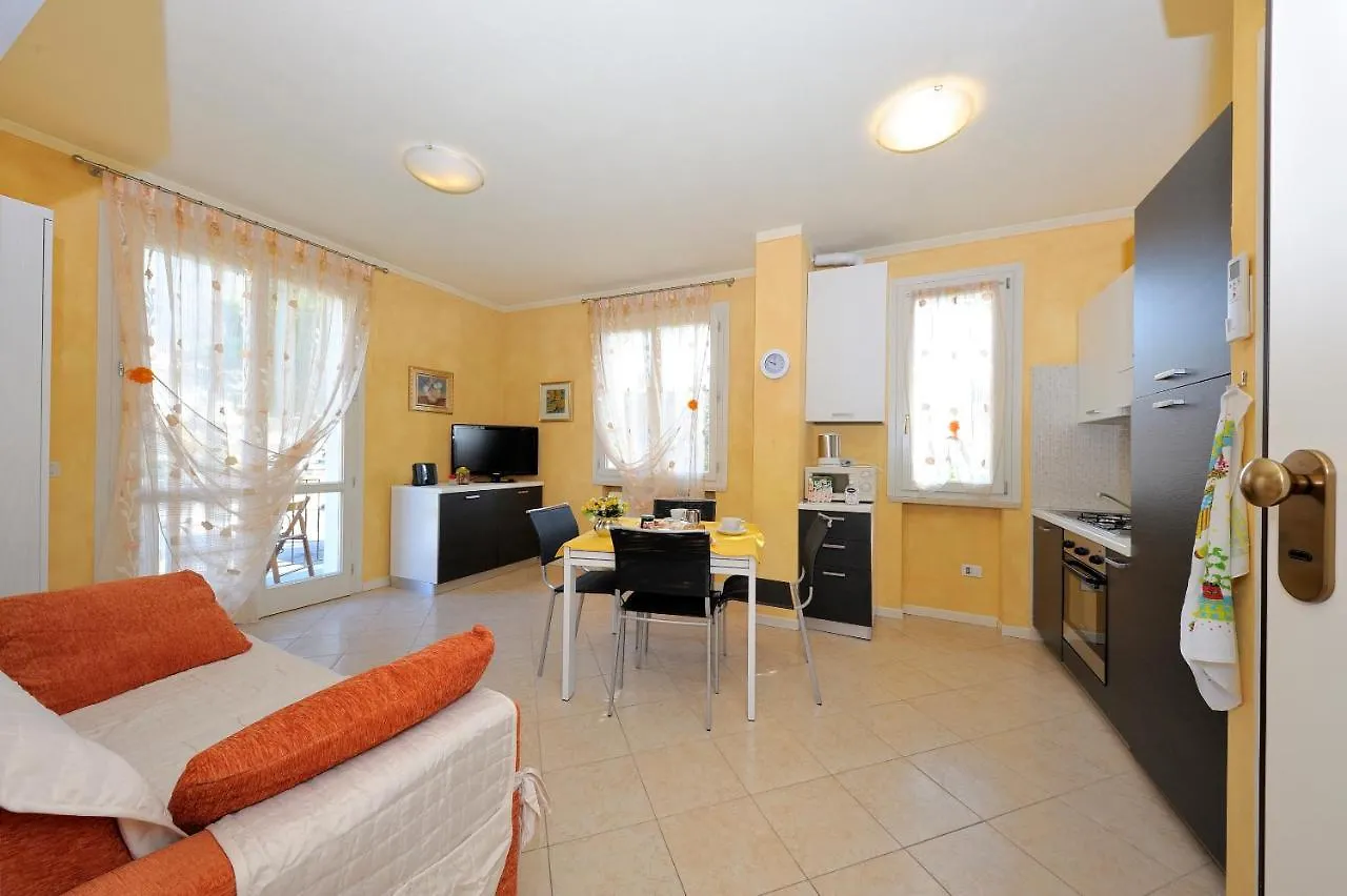 Appartement Appartamento Mimosa Centro Salo' Italië